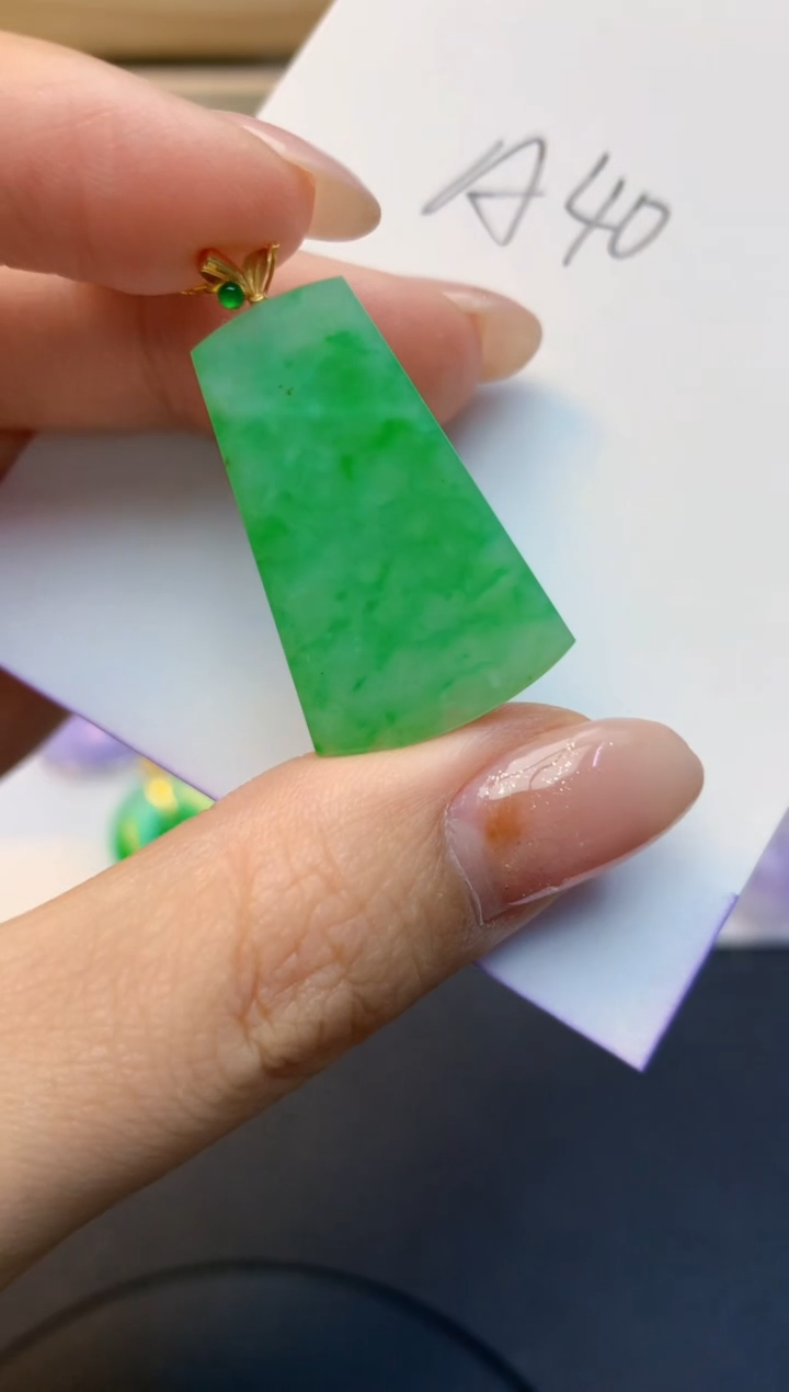 颈饰18K金镶嵌翡翠天然A货缅甸翡翠百元以上9元证书费自理