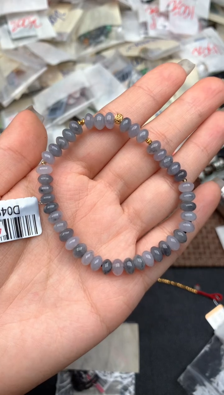 18K金镶嵌挂件翡翠海**堂一24