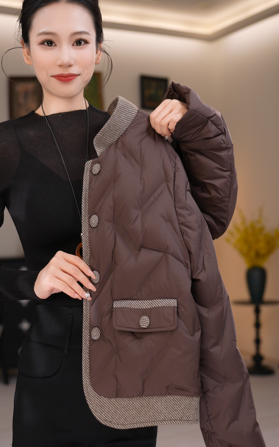 【梵诺】通勤羽绒服女25冬季新款拼接立领香风扣保暖外套