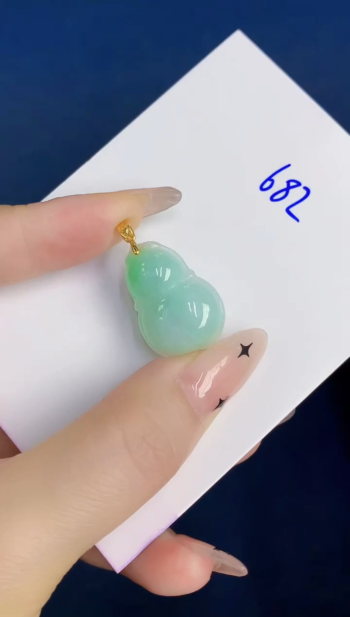 颈饰未镶嵌翡翠缅甸天然翡翠A货