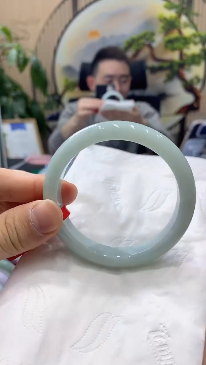 【闪购商品】翡翠手镯未镶嵌000013348