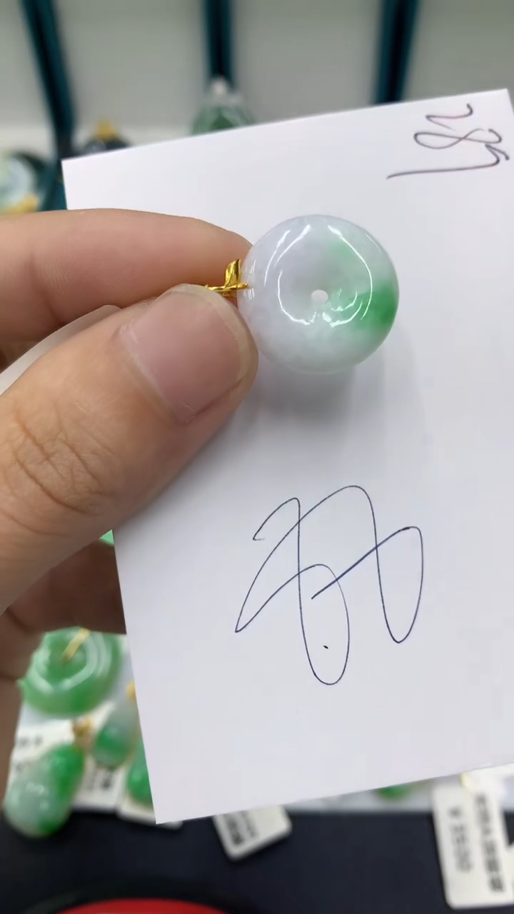 【闪购商品】翡翠颈饰18K金镶嵌翡翠