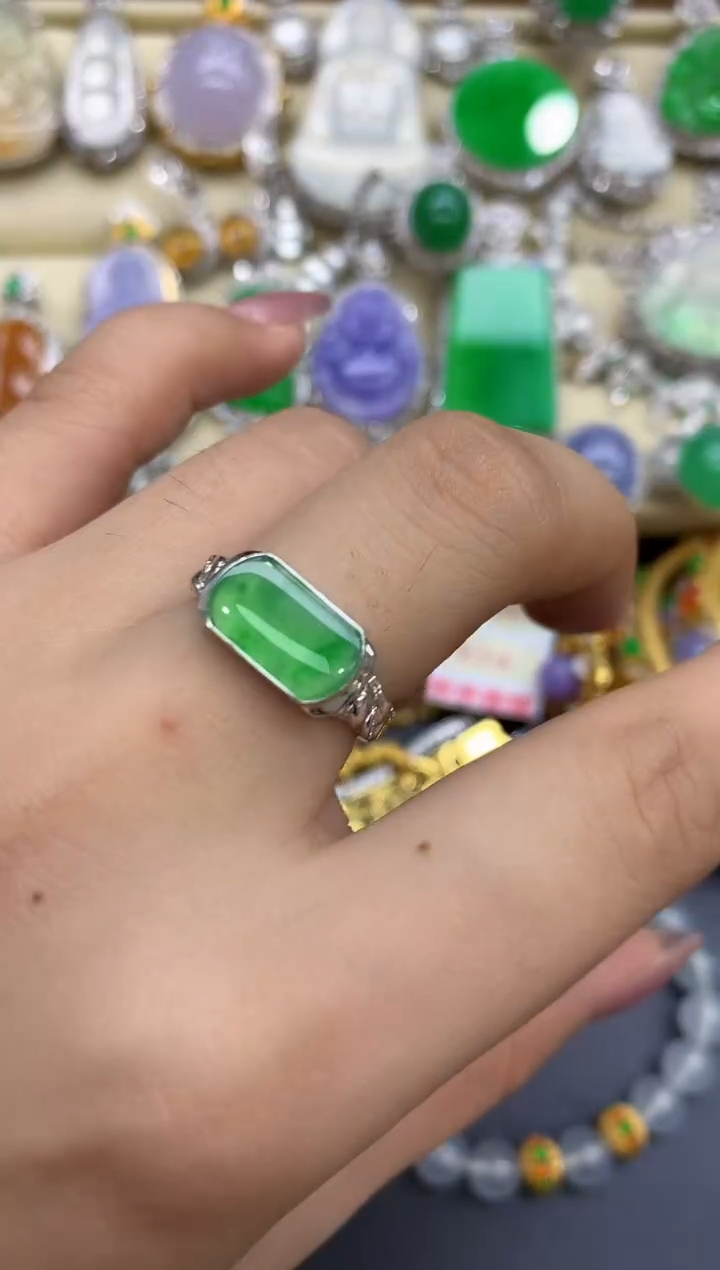 18K金镶嵌戒指翡翠243-中国好珍宝