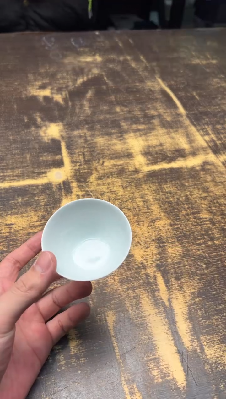 【闪购商品】/清本源 内模印鳐鱼甜白撇口杯