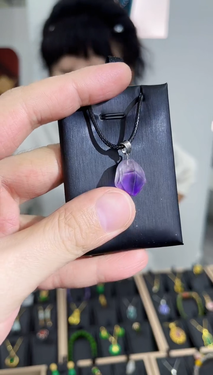 【闪购商品】石英质玉颈饰未镶嵌123多样性发其一