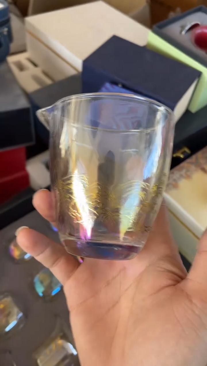 无运费险有瑕疵的摄影的产品有使用过的痕迹有点脏介意勿拍杯