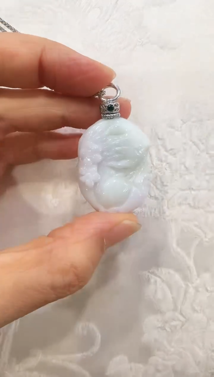 翡翠未镶嵌颈饰国风