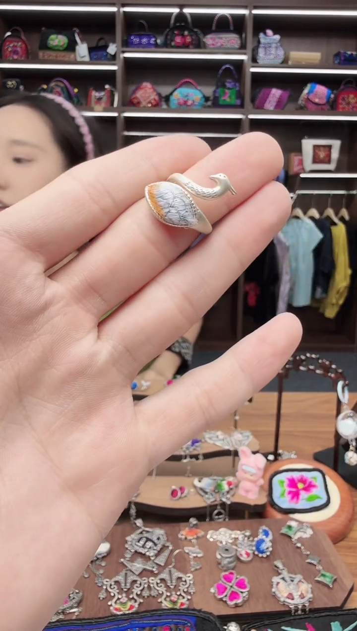 织绣153蒙阿苏苗绣传承旗舰店