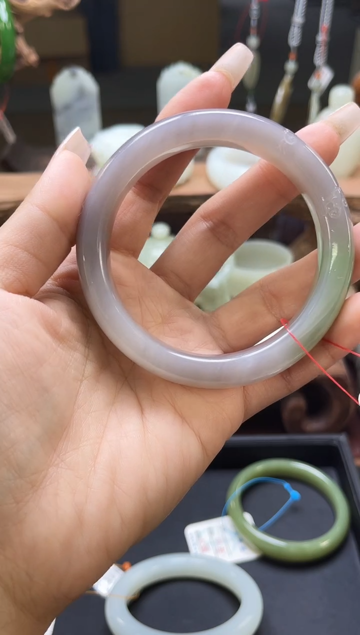 【闪购商品】和田玉手镯未镶嵌青海烟紫带翠青60+圈9003049