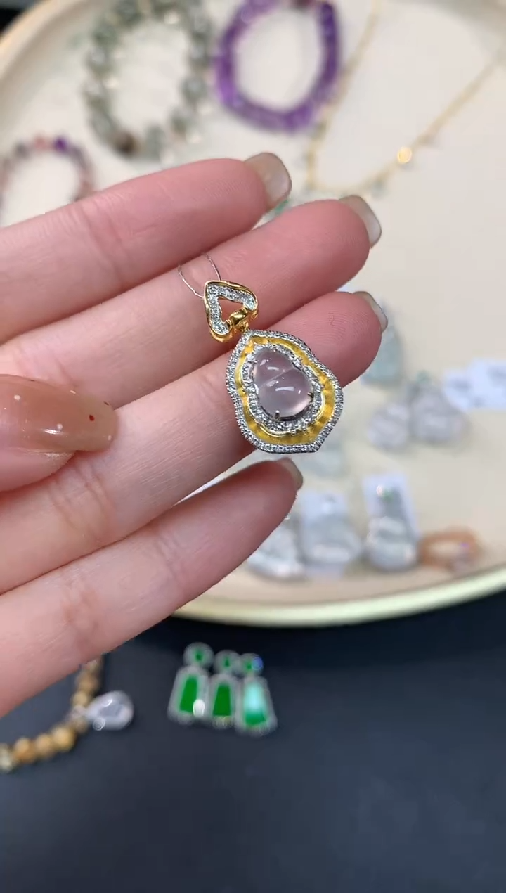 【闪购商品】翡翠吊坠(不含链)18K金镶嵌吊坠A257|2980