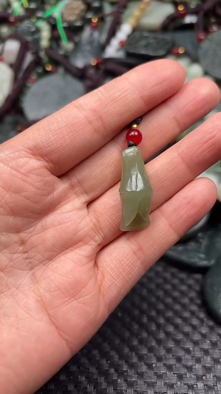 【闪购商品】和田玉颈饰未镶嵌1