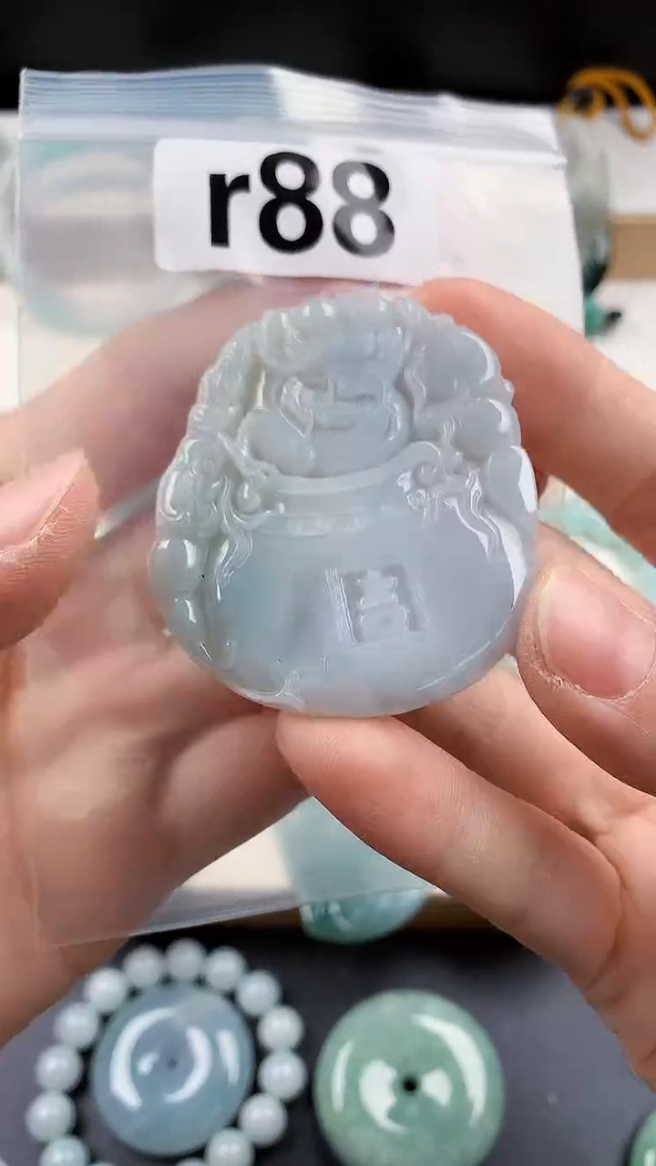 颈饰未镶嵌翡翠天然翡翠吊坠挂件