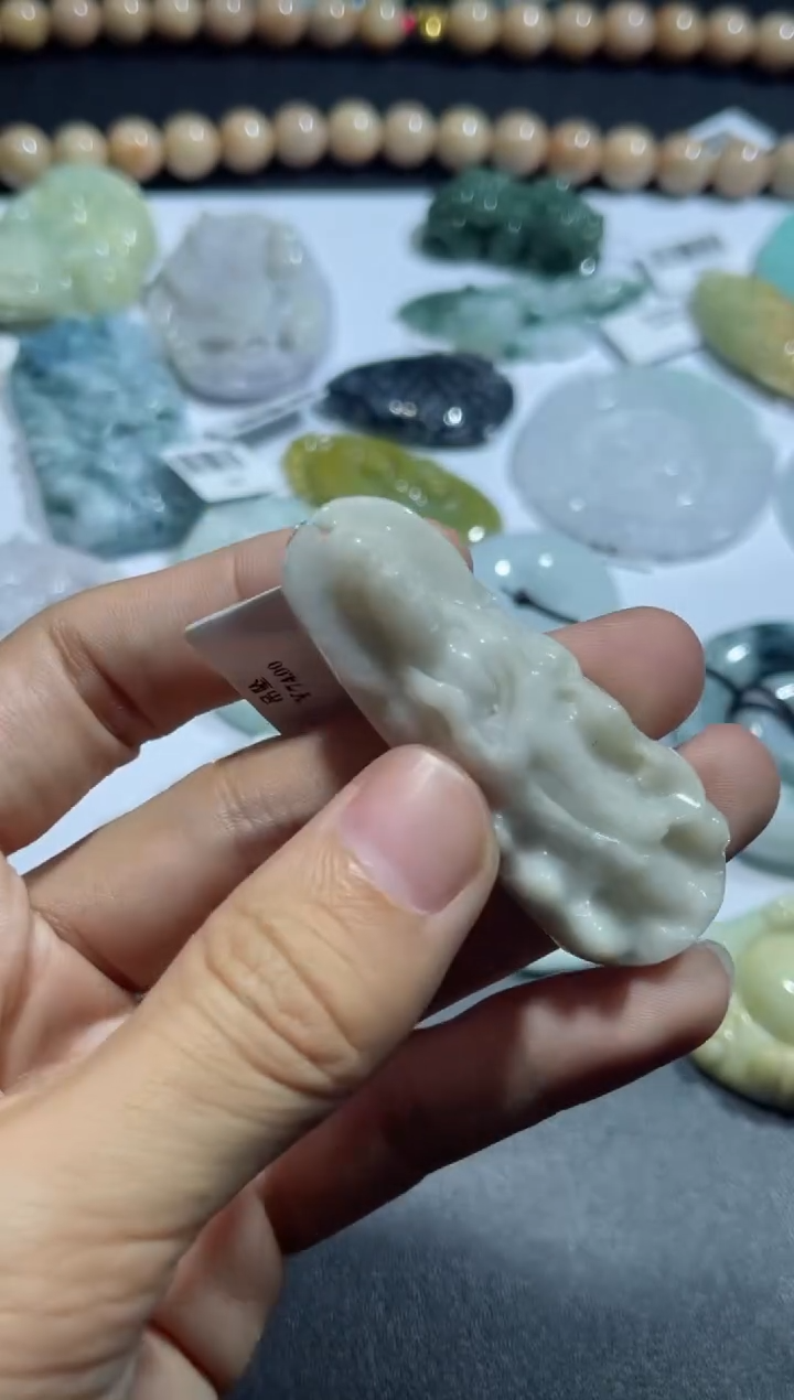 【闪购商品】翡翠颈饰未镶嵌00013707