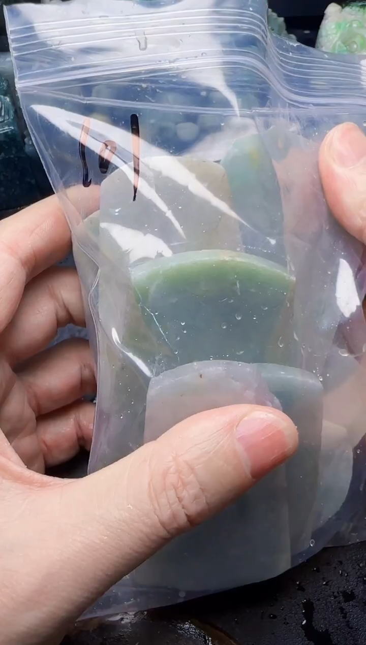 颈饰未镶嵌翡翠梵*101