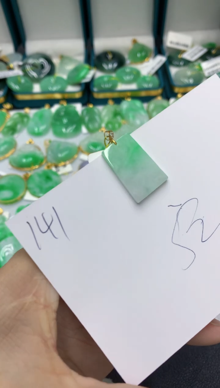 【闪购商品】翡翠颈饰18K金镶嵌号链接11111