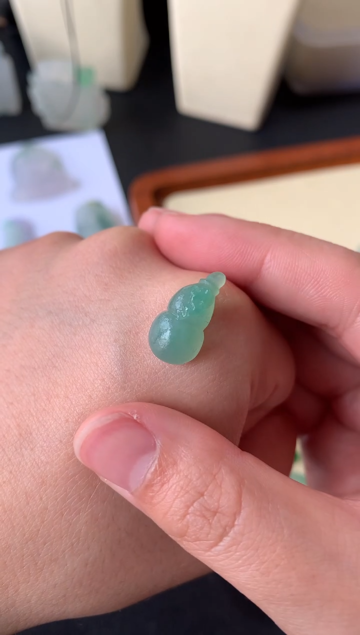 【闪购商品】定制翡翠未镶嵌翡翠