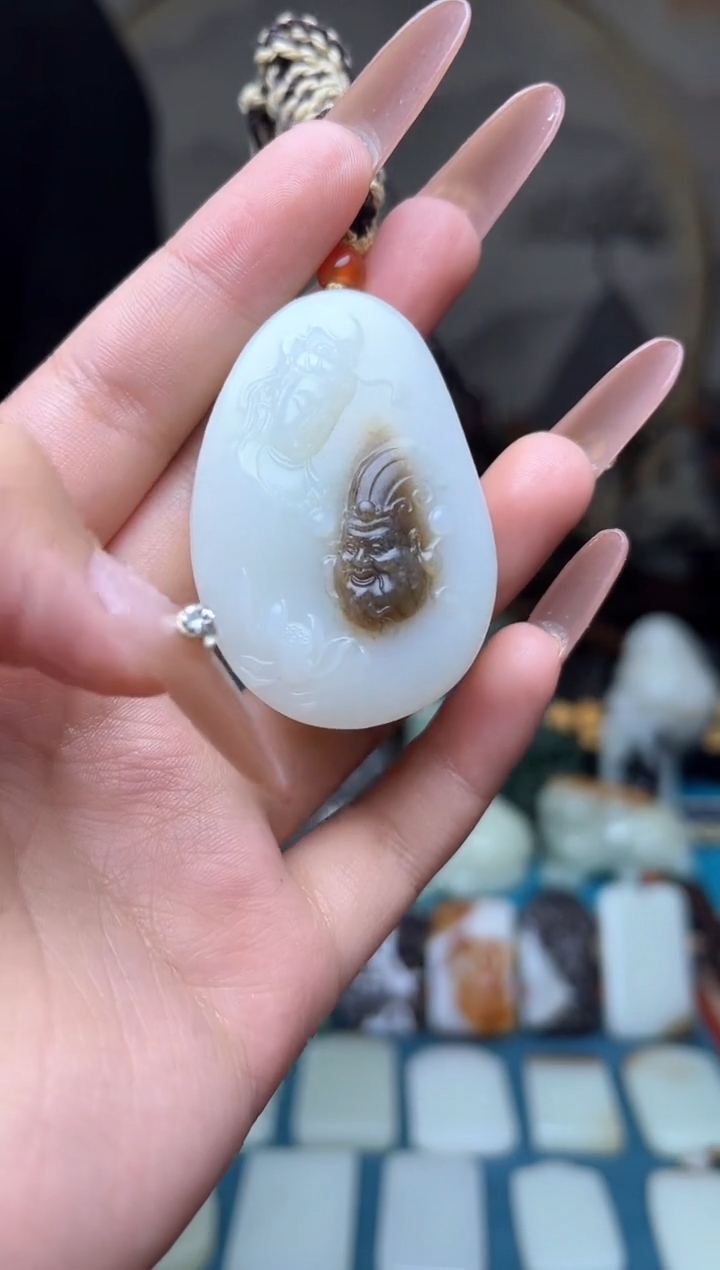 和田玉未镶嵌吊坠110