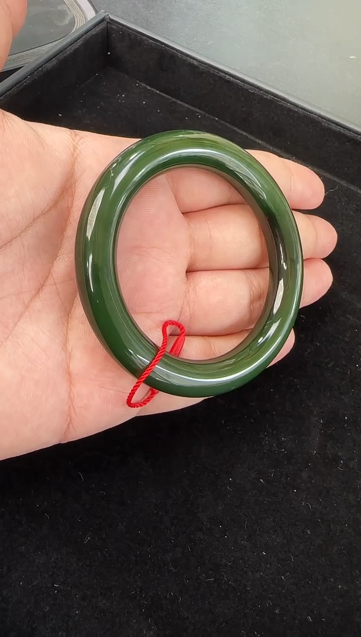 未镶嵌手镯和田玉56圈口手镯