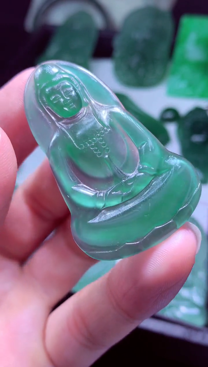 未镶嵌定制翡翠绿**山天然翡翠A货 官方基地发货多样性发其一