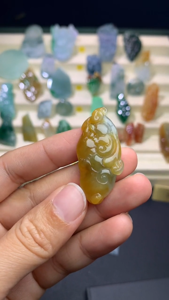 【闪购商品】定制翡翠未镶嵌      事事如意