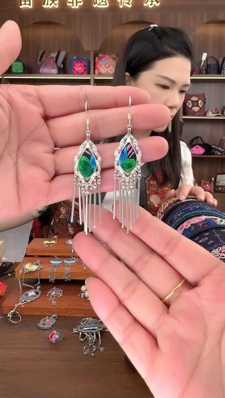 【闪购商品】织绣扶光苗绣传承83