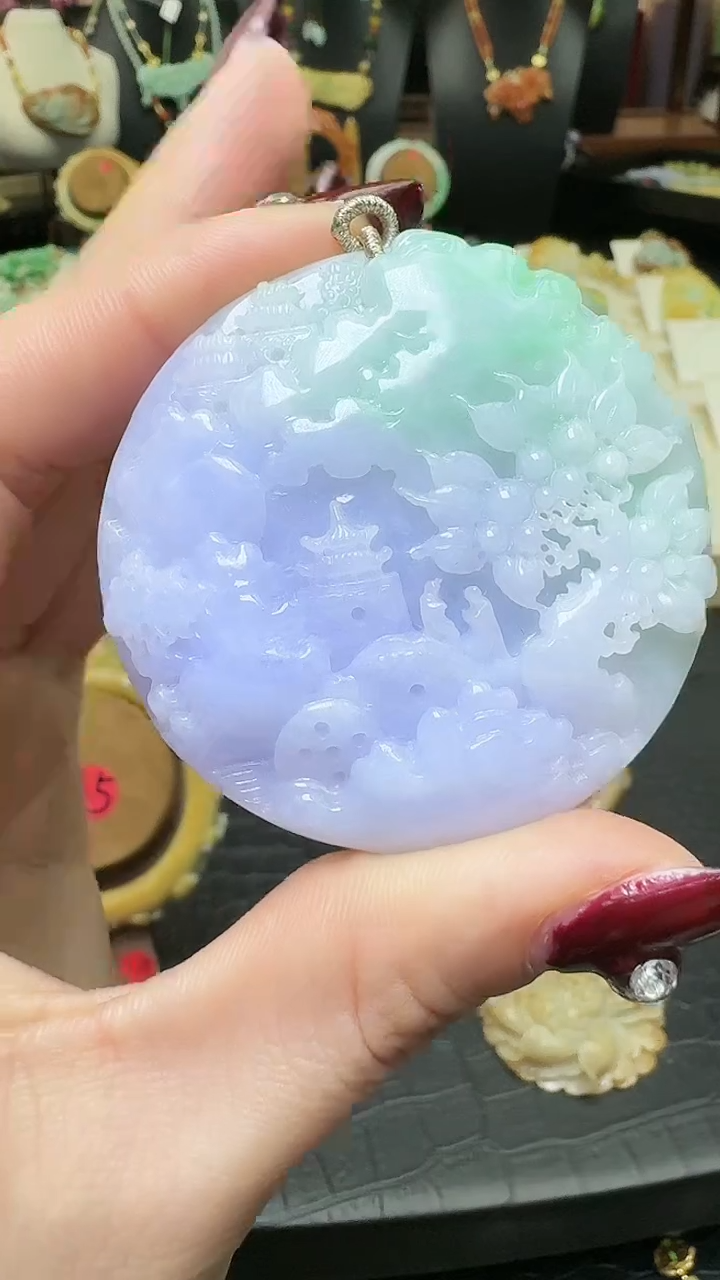 【闪购商品】翡翠颈饰未镶嵌天然翡翠春带彩山水圆牌