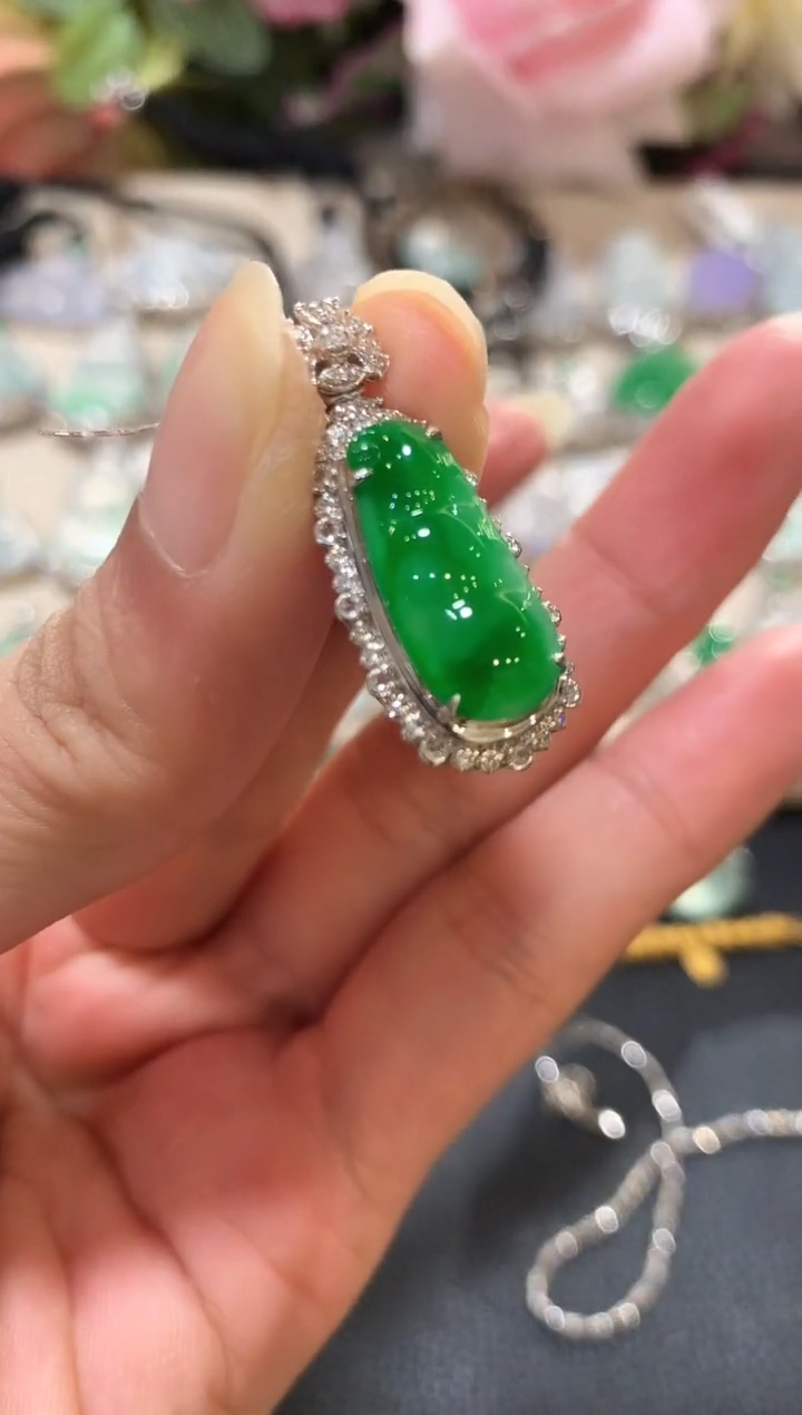 吊坠(不含链)18K金镶嵌翡翠n25  