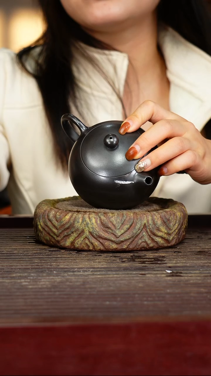 宜兴原矿紫砂壶茶壶宜兴原矿紫砂壶茶壶200C