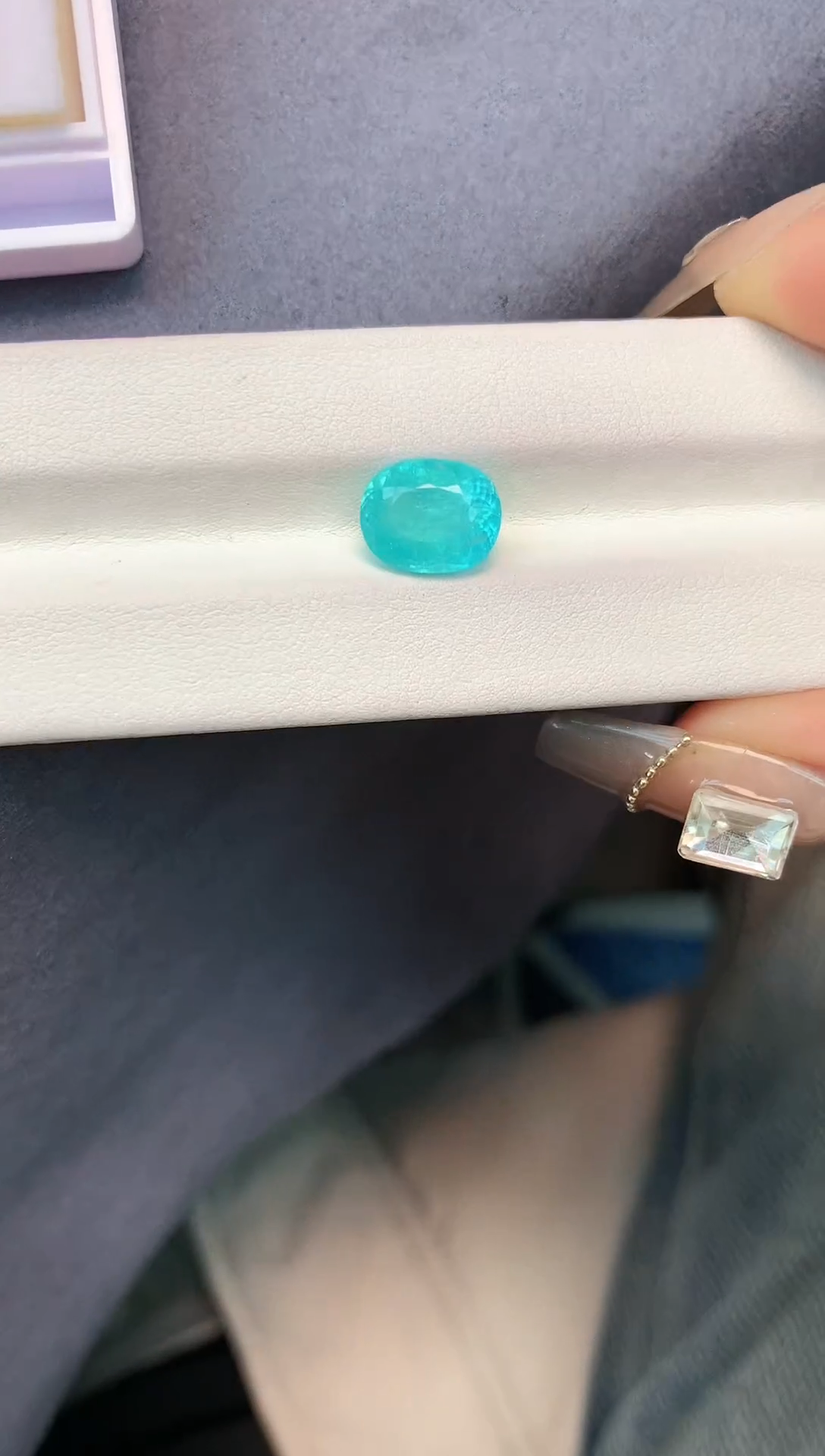 【闪购商品】帕拉依巴碧玺耳饰未镶嵌4.12克拉霓虹蓝