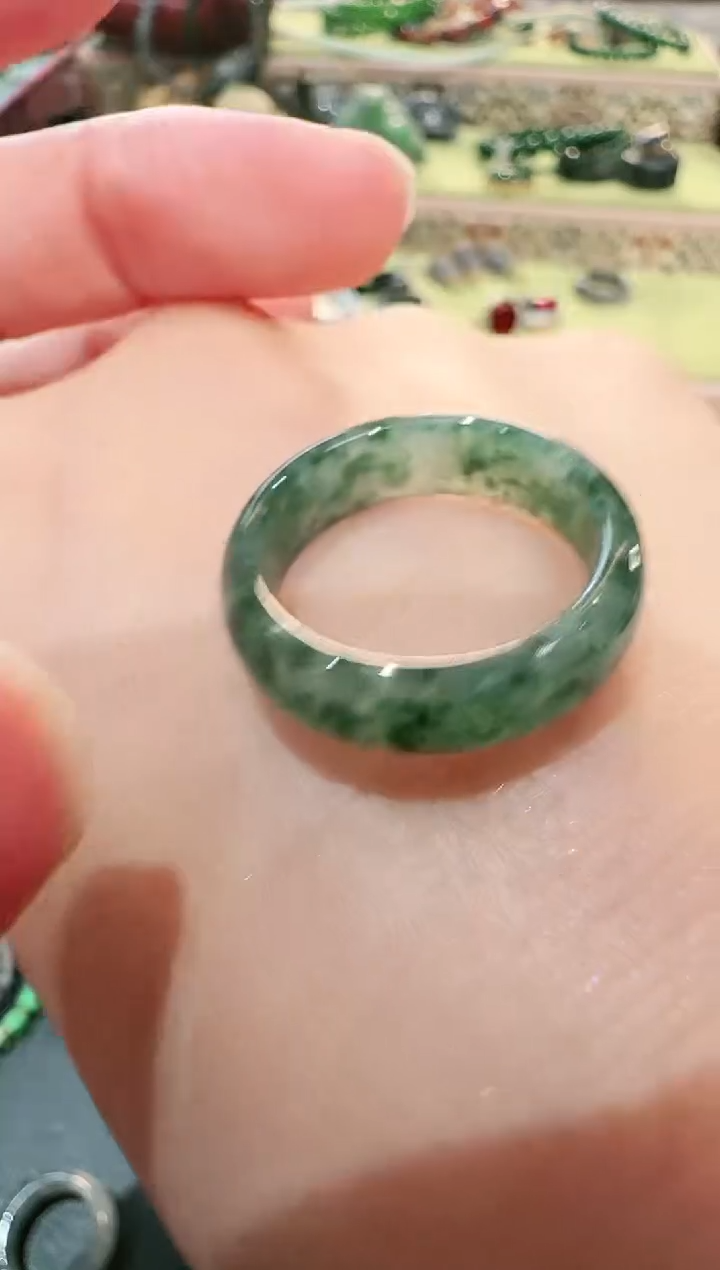 【闪购商品】翡翠颈饰未镶嵌戒指