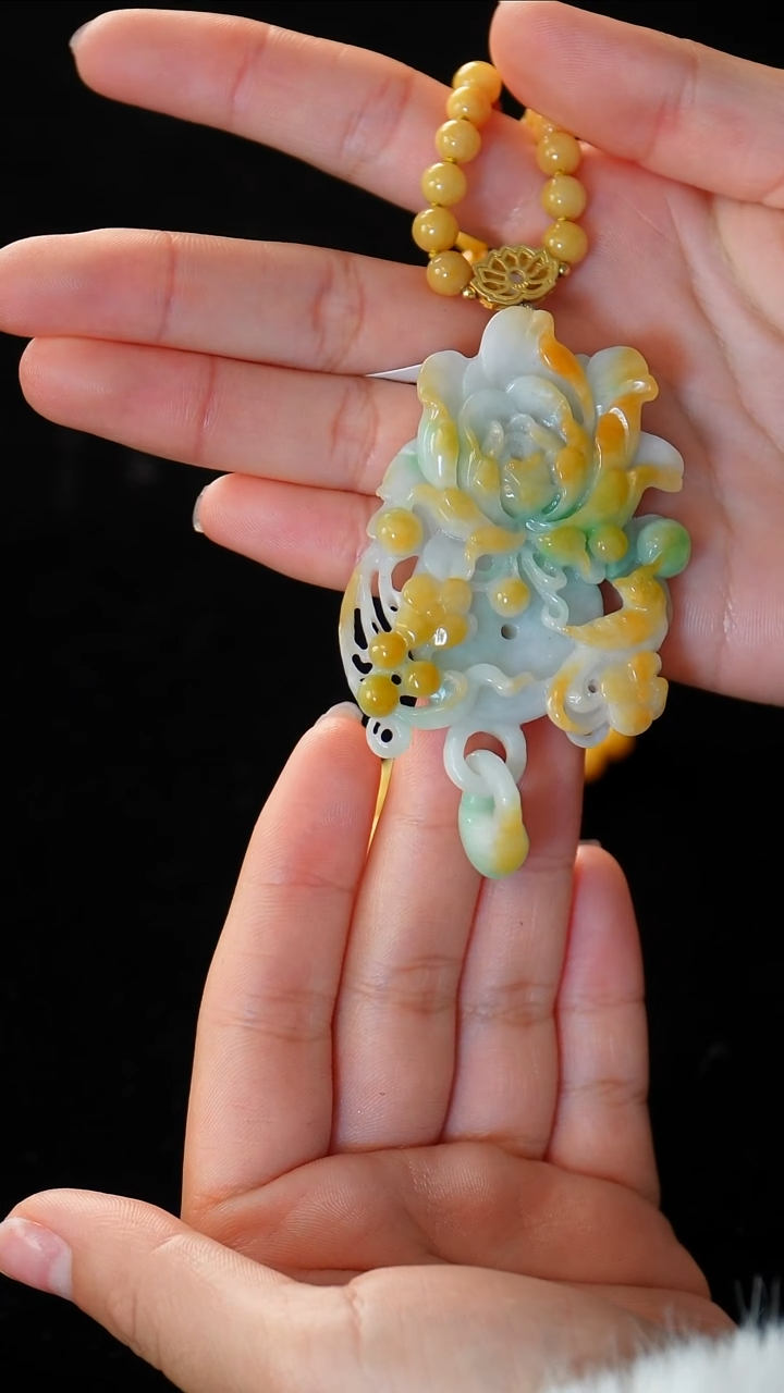 【闪购商品】翡翠颈饰未镶嵌花