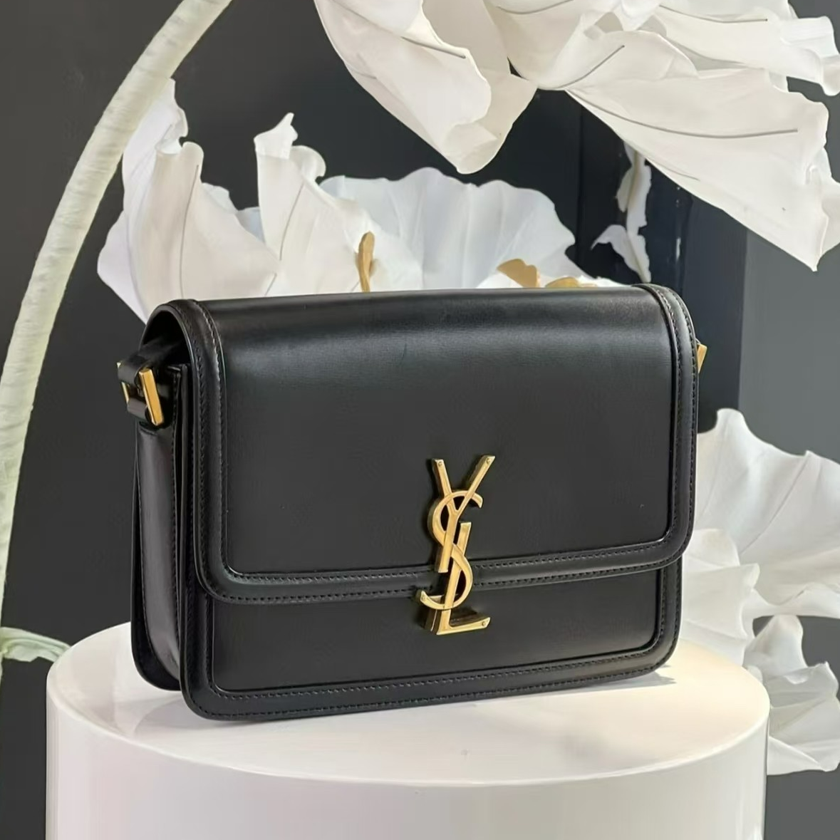 95新 YSL/圣罗兰 青奢荟/经典黑金豆腐包中号斜挎包//91074