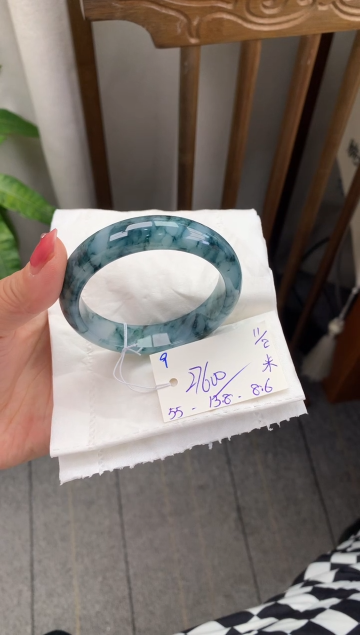 【闪购商品】翡翠手镯未镶嵌玉手镯