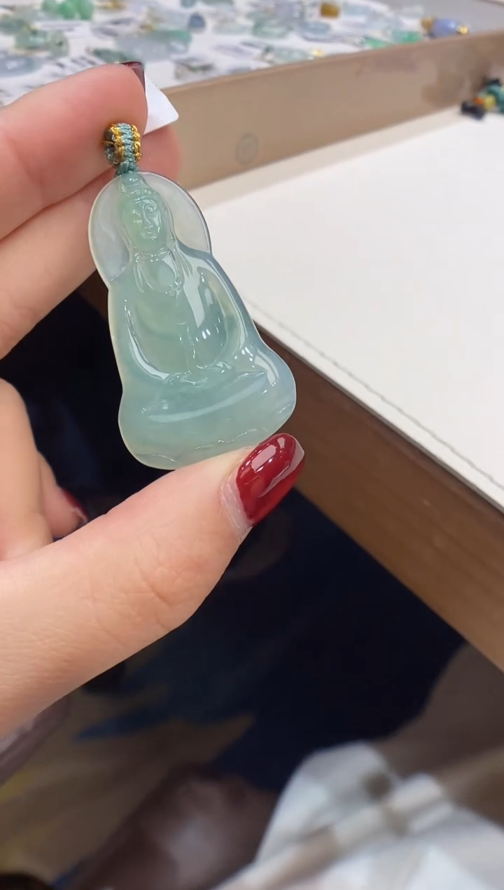 【闪购商品】翡翠颈饰未镶嵌观音