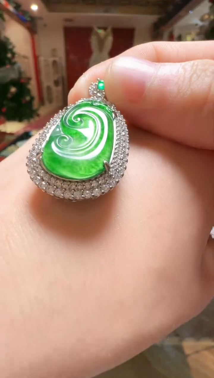 【闪购商品】翡翠颈饰未镶嵌翡翠