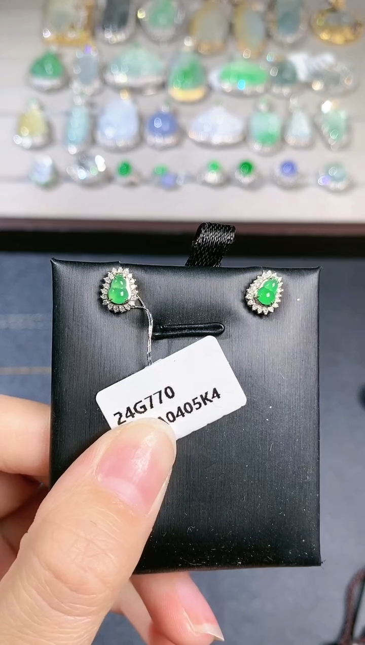 翡翠18K金镶嵌耳饰翡翠