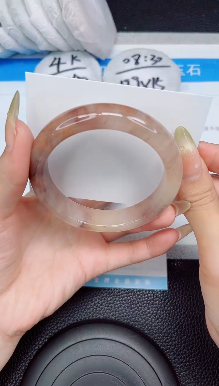 石英质玉手镯未镶嵌21-60