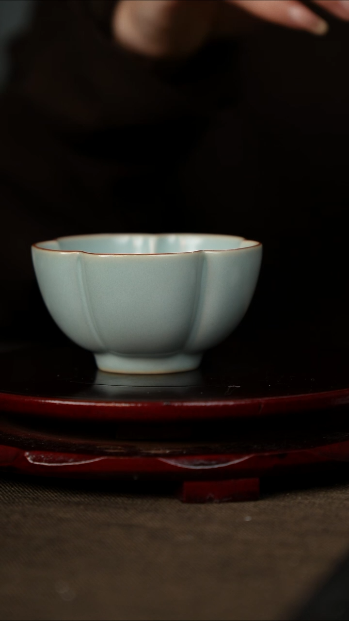 微微瑕 五瓣梅花杯 无底款