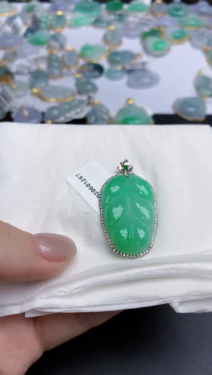 【闪购商品】翡翠颈饰18K金镶嵌天然缅甸翡翠A货