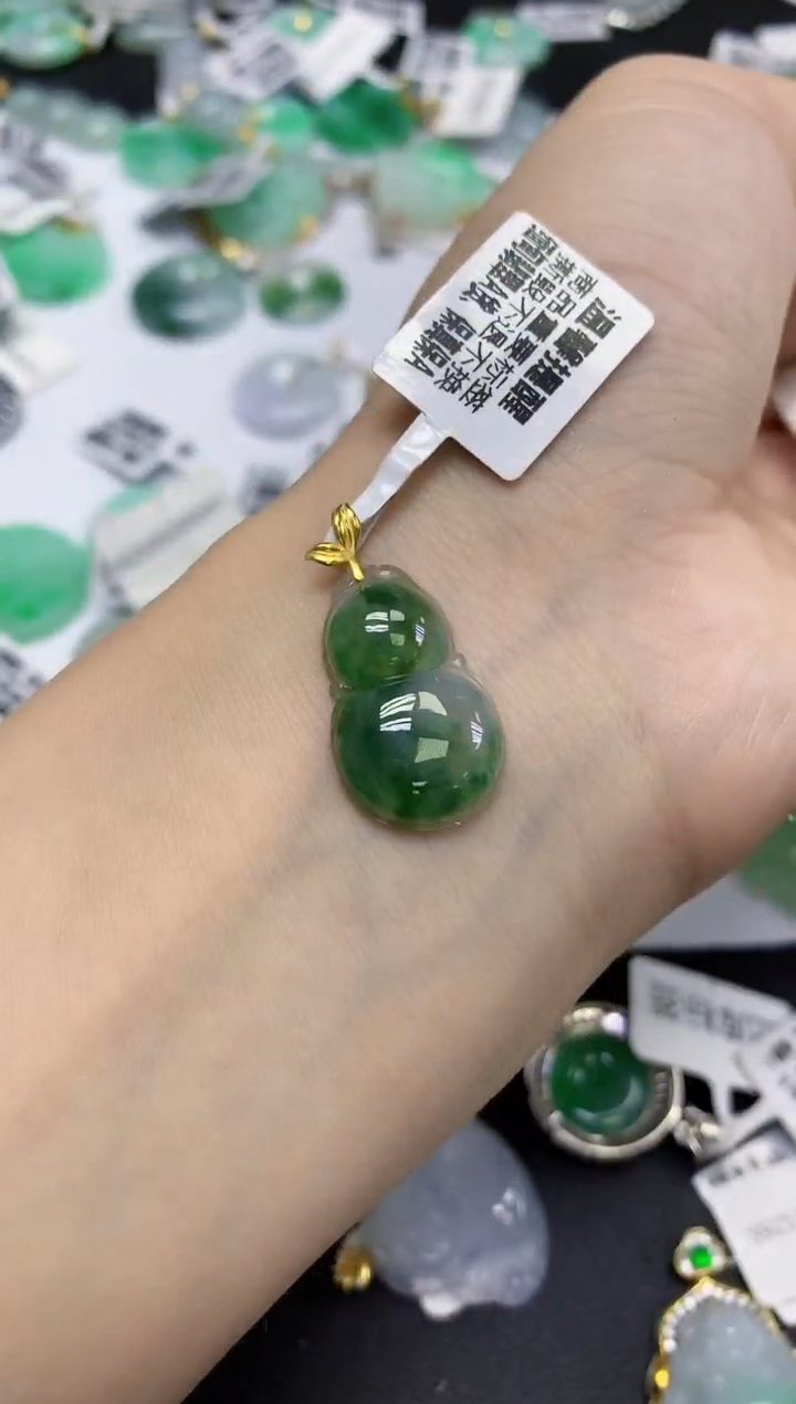 颈饰18K金镶嵌翡翠天然缅甸翡翠A货百元以上9元证书费自理