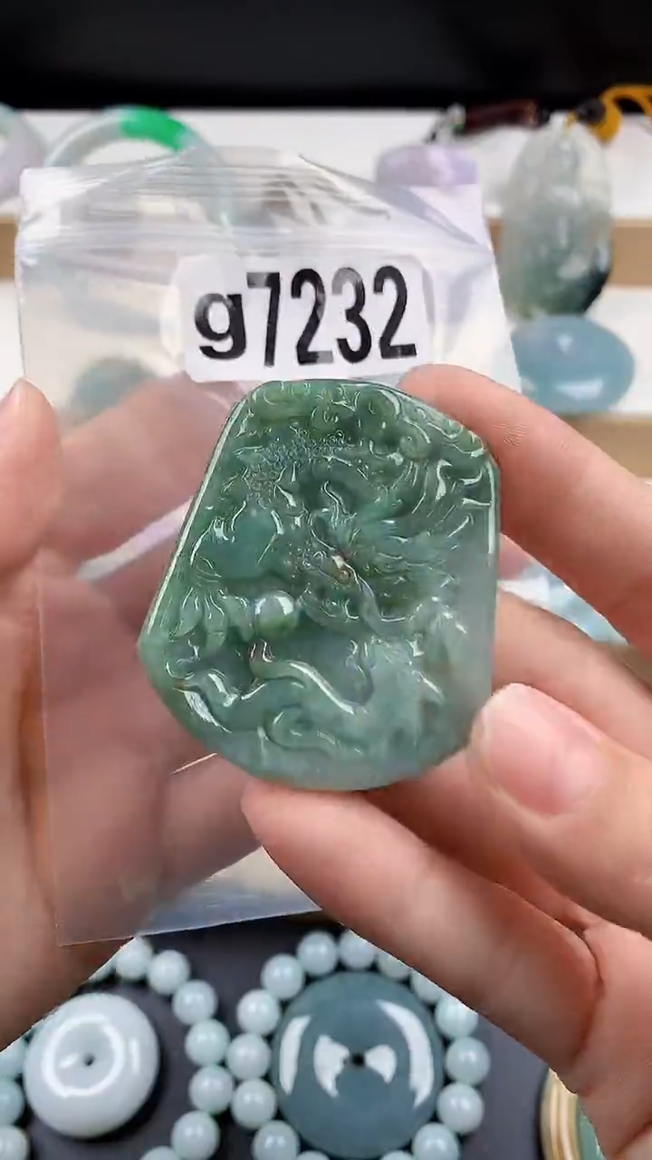 颈饰未镶嵌翡翠天然翡翠吊坠挂件