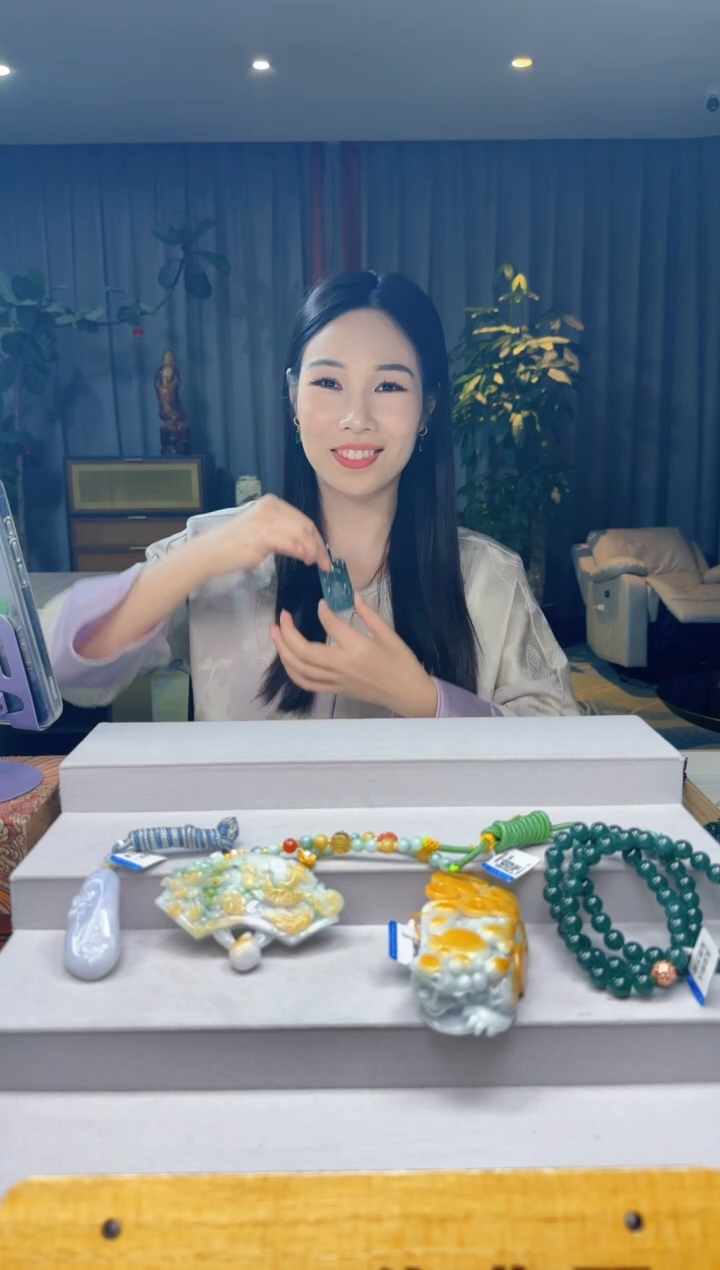 颈饰未镶嵌翡翠刀****神ZM@@98562