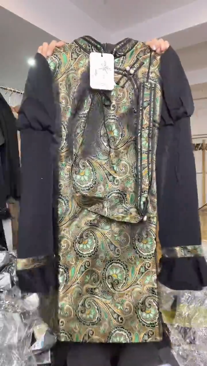 连衣裙       2XL码    130-140斤