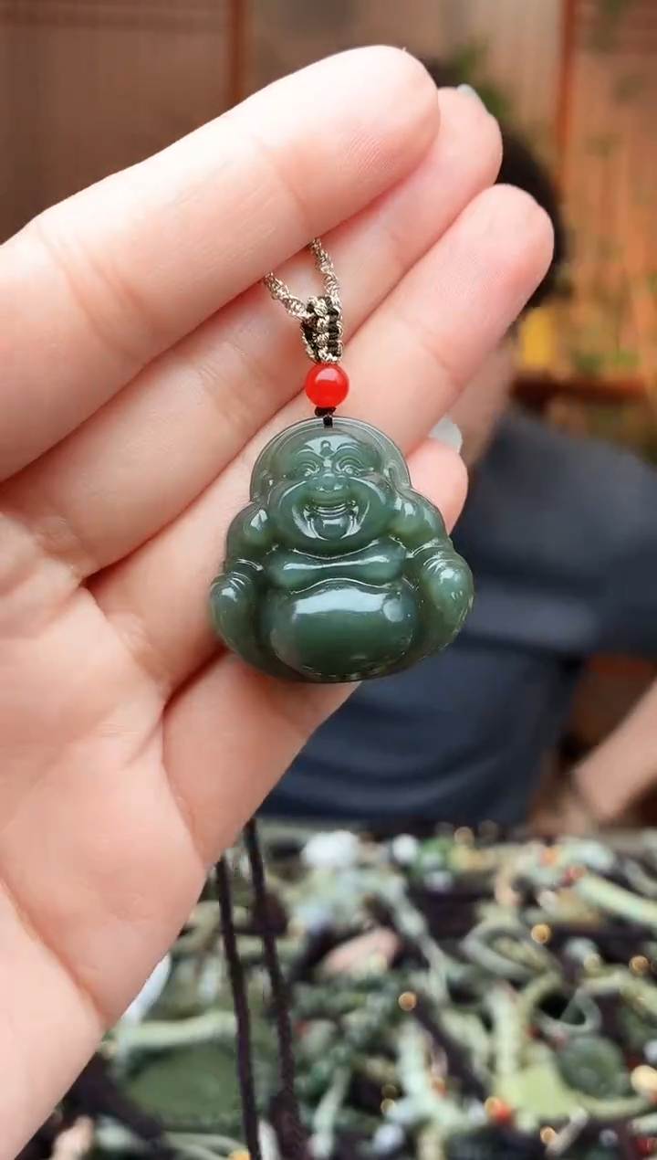 颈饰未镶嵌和田玉1
