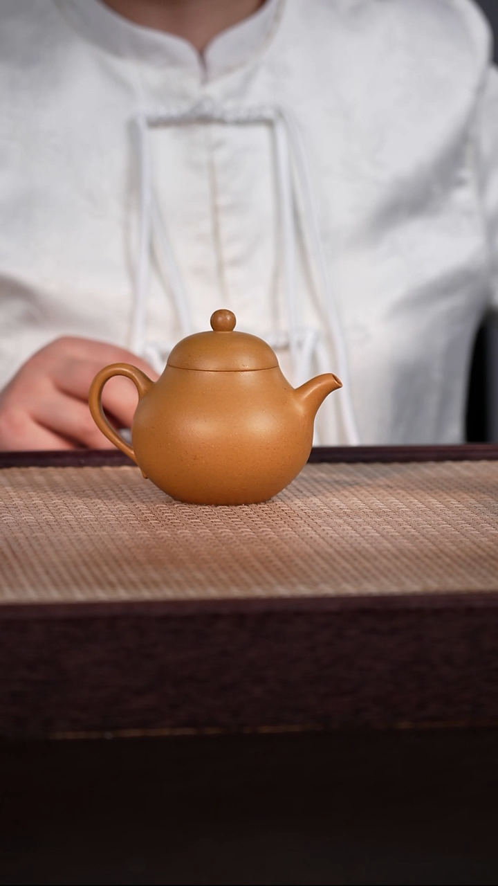 茶壶紫砂黄金段 170cc