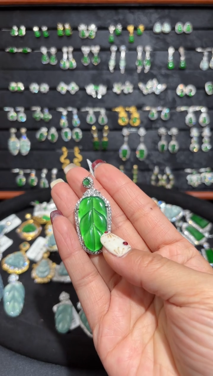 【闪购商品】翡翠颈饰银S925镶嵌叶子/支持复检/一件
