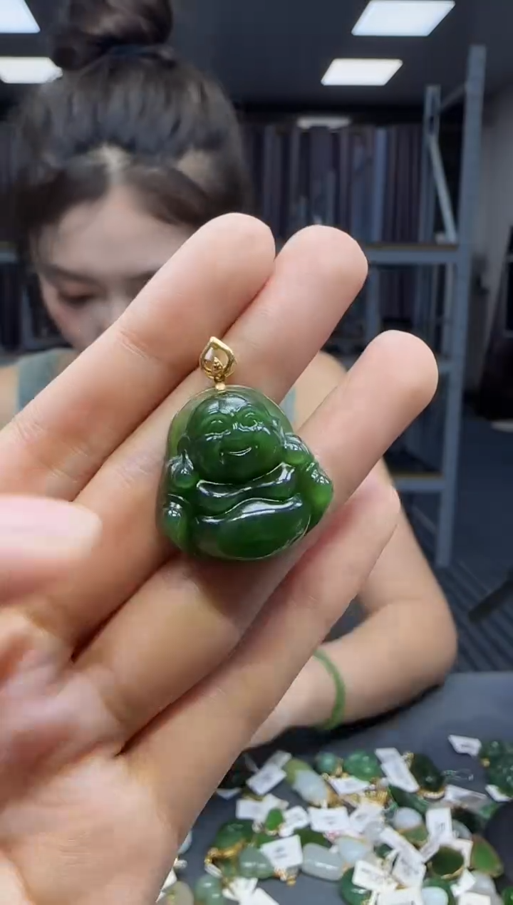 和田玉18K金镶嵌挂件1