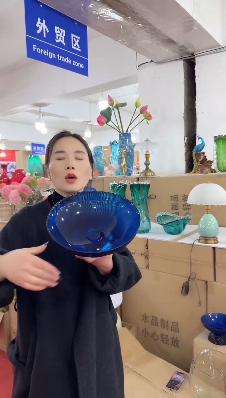 【闪购商品】玻璃洛芙花瓶花器-23早  随机