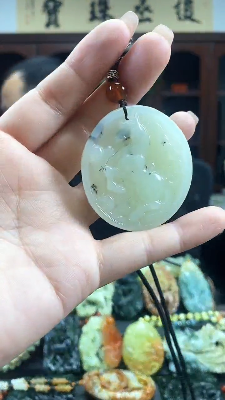 【闪购商品】蛇纹石玉吊坠未镶嵌·