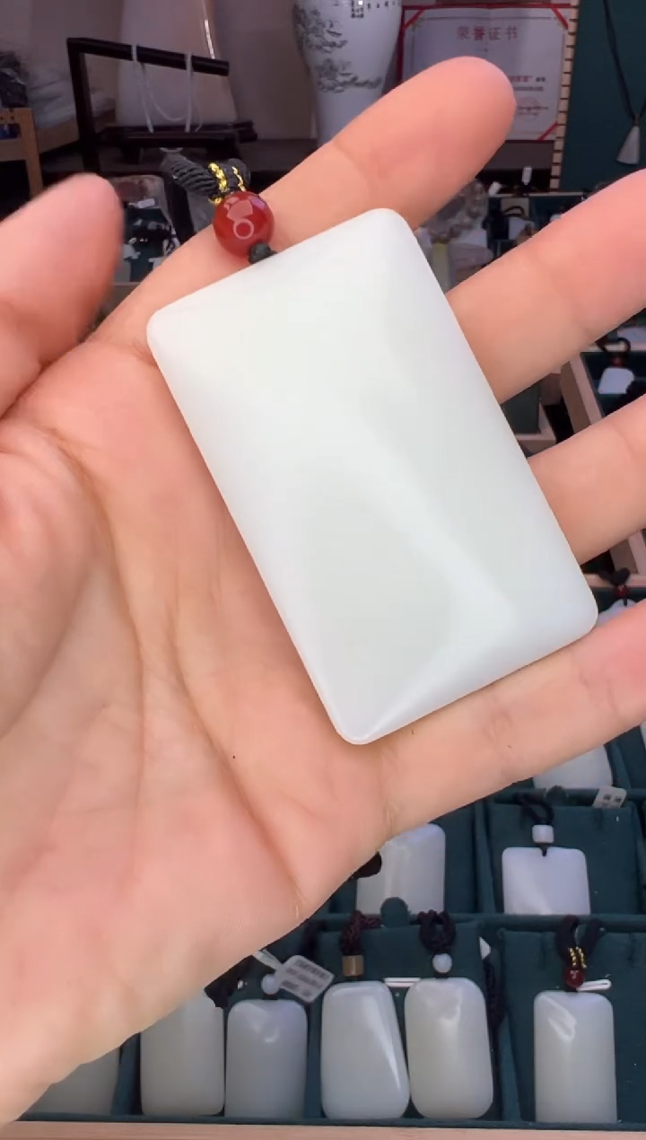 【闪购商品】和田玉颈饰未镶嵌D